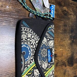 KAVU Multicolor Patterned sling bag